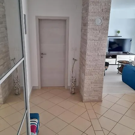 Apartment Mel & Steph With Private Pool Daire Pula
